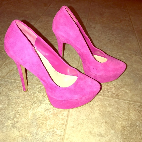 fuchsia pump heels